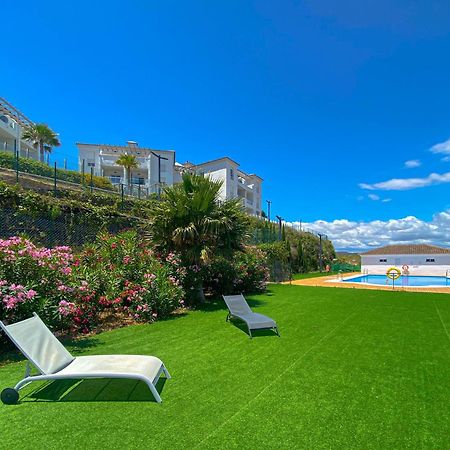 Teach Mhaire Apartamento De Vacaciones Манилва Екстериор снимка