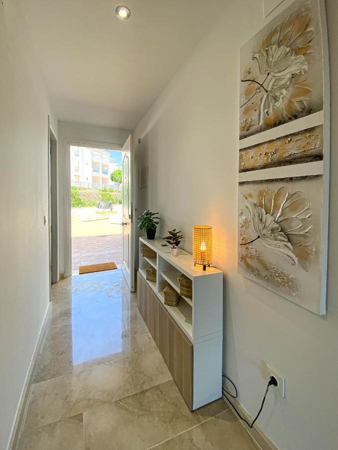 Teach Mhaire Apartamento De Vacaciones Манилва Екстериор снимка